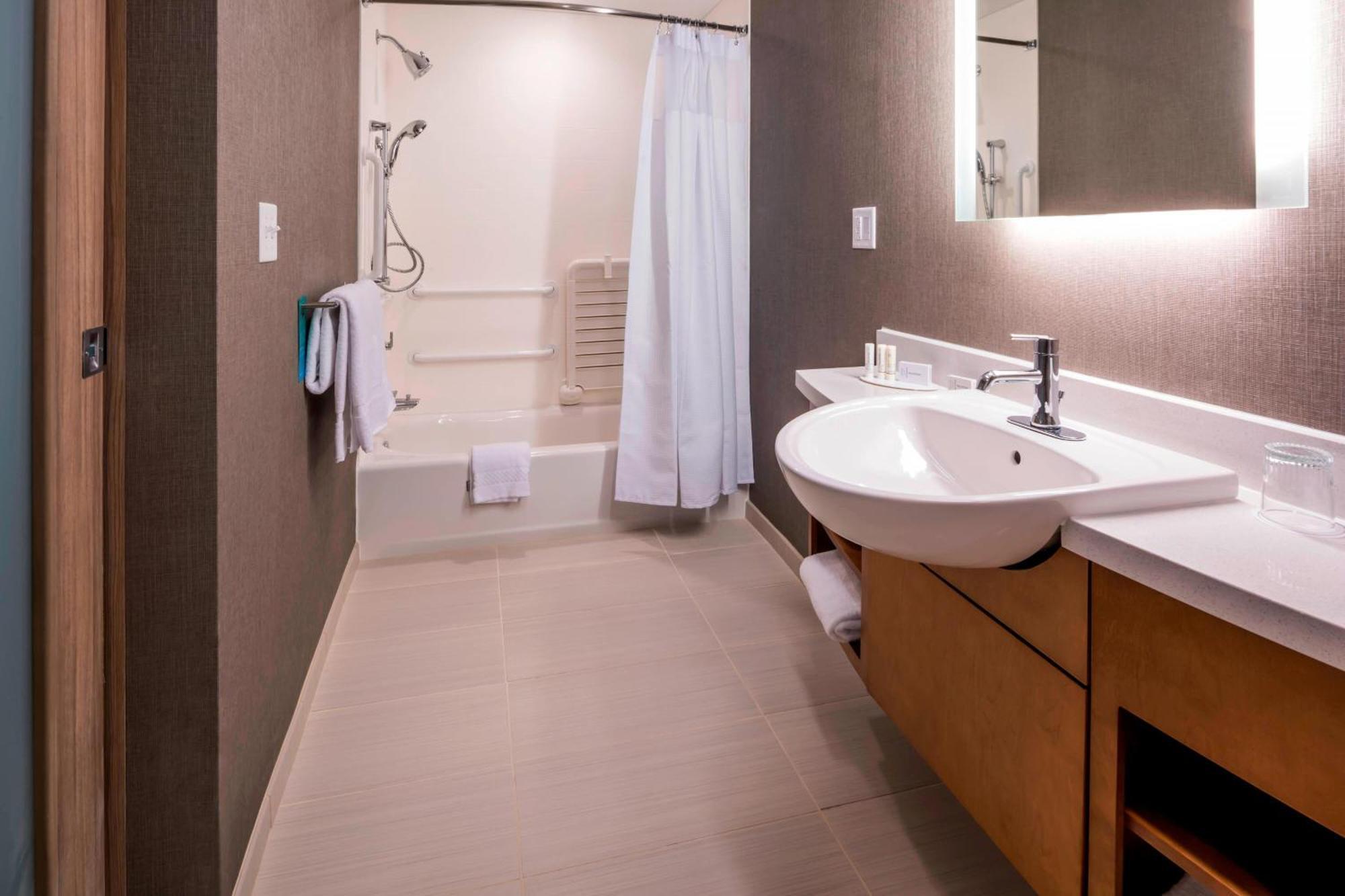 SpringHill Suites by Marriott Fishkill Exteriör bild